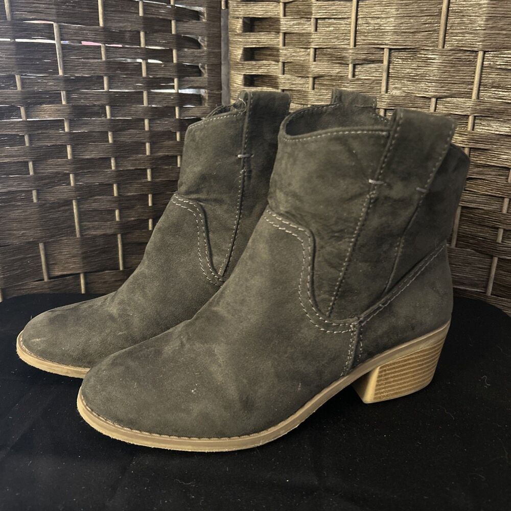 Women's Merona Size 7.5 Sawyer Suede Ankle Boots Smoke black